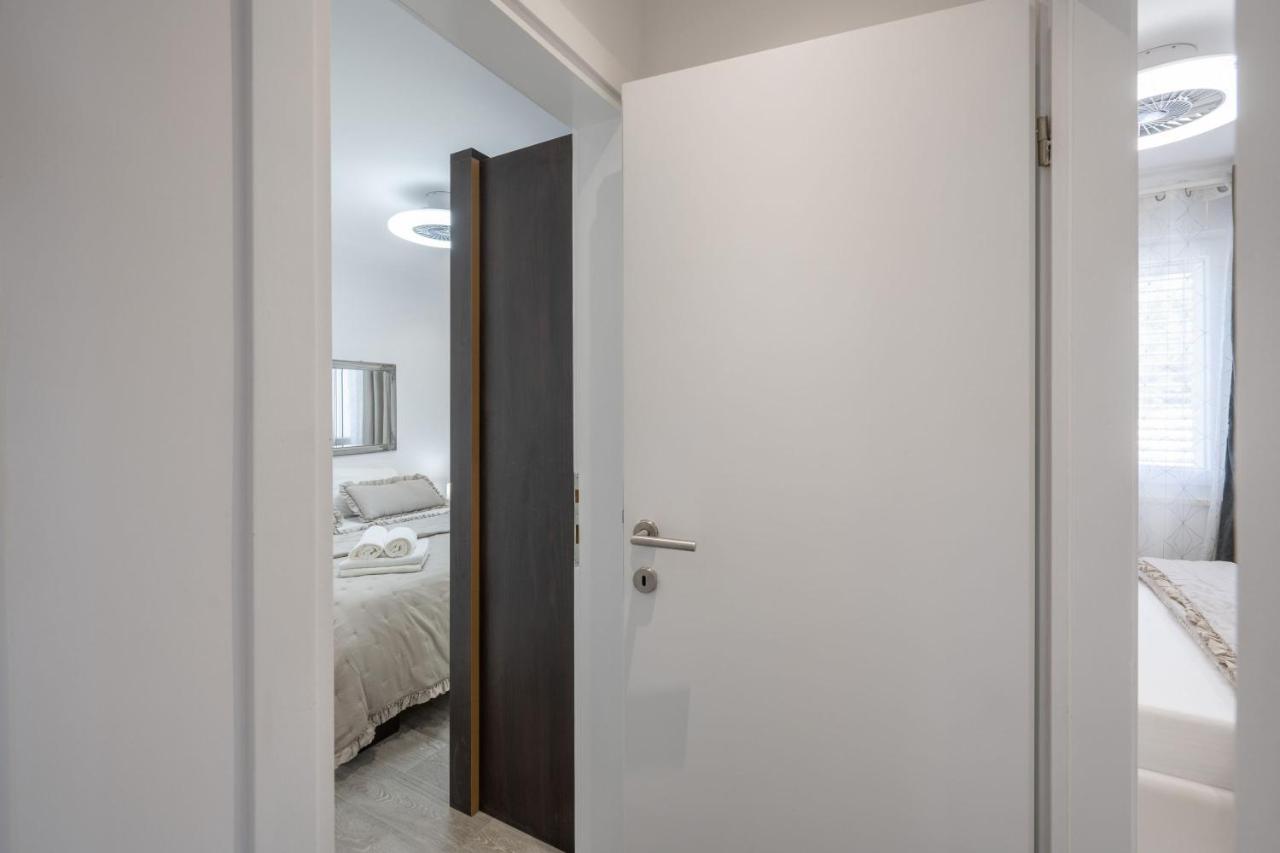 Jasenka Apartment Zavalatica Bagian luar foto